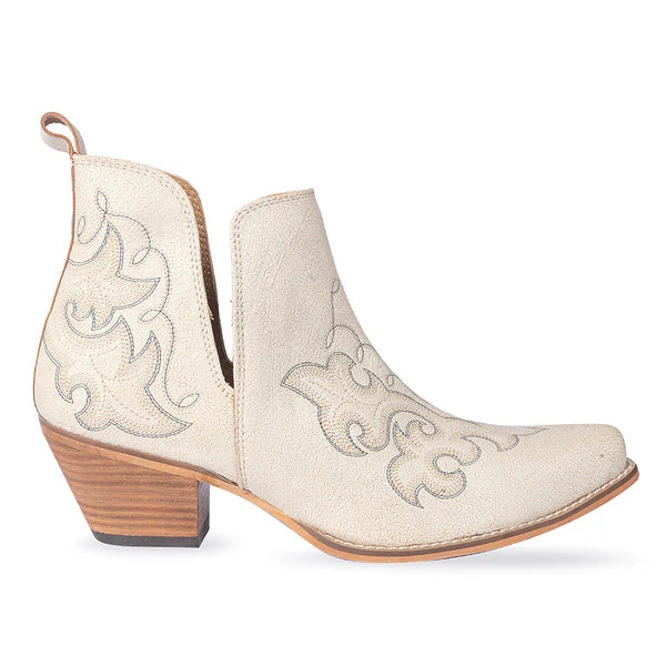 La Ponderosa Booties Ivory Suede